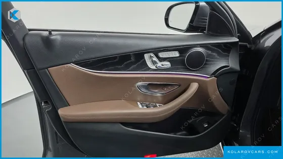 MERCEDES E-CLASS E300 4MATIC AVNATGARDE