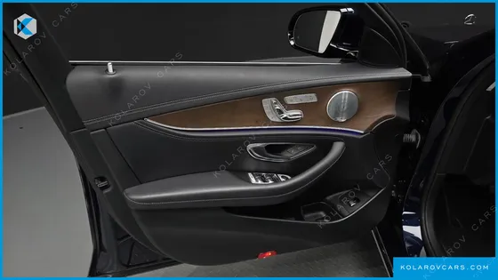 MERCEDES E-CLASS E300 4MATIC EXCLUSIVE