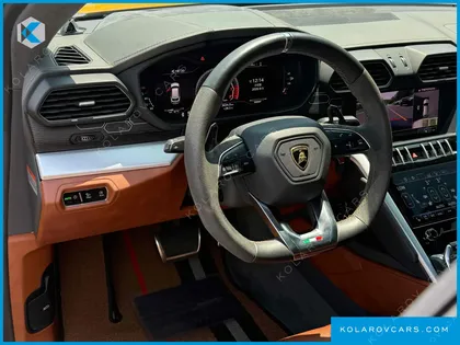 LAMBORGHINI URUS 4.0 V8