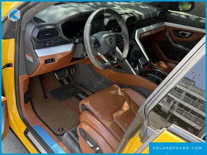 LAMBORGHINI URUS 4.0 V8