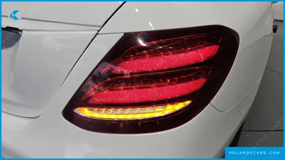MERCEDES E-CLASS E300 AVANTGARDE