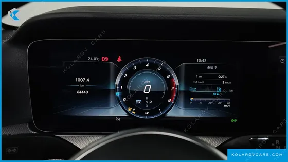 MERCEDES E-CLASS E300 AMG LINE