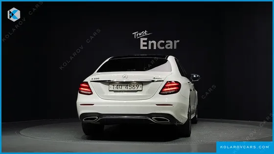 MERCEDES E-CLASS E300 4MATIC AMG LINE