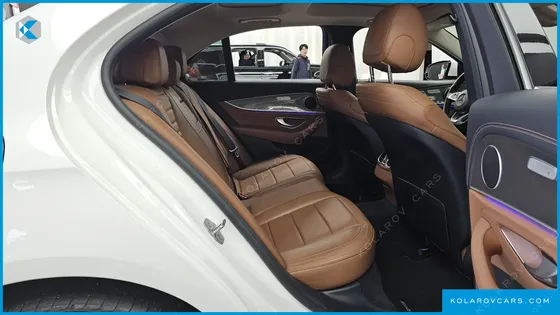 MERCEDES E-CLASS E300 4MATIC AMG LINE