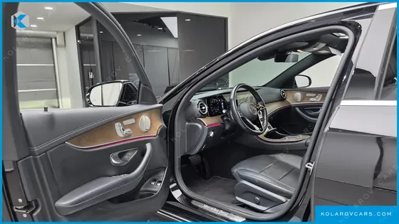 MERCEDES E-CLASS E300E 4MATIC EXCLUSIVE