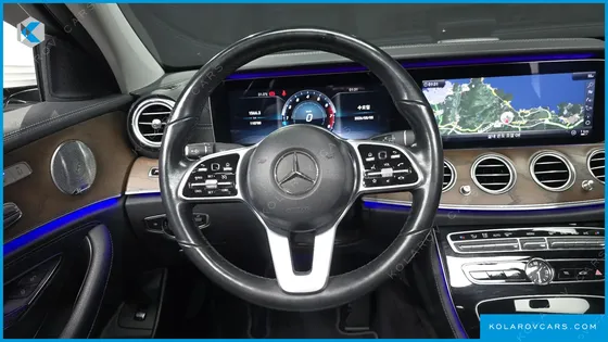 MERCEDES E-CLASS E300 4MATIC EXCLUSIVE