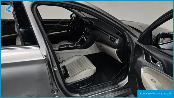 GENESIS G70 2.0T AWD
