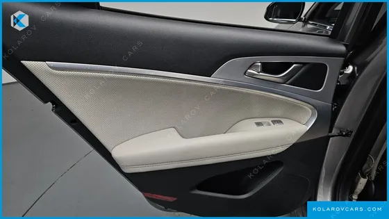 GENESIS G70 2.0T AWD