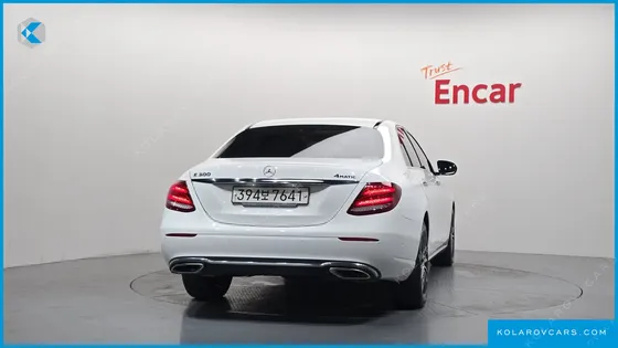 MERCEDES E-CLASS E300 4MATIC AVNATGARDE