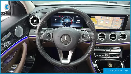 MERCEDES E-CLASS E300 4MATIC AVNATGARDE