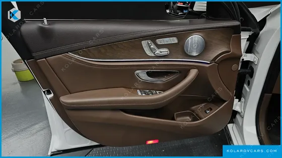 MERCEDES E-CLASS E300 4MATIC EXCLUSIVE