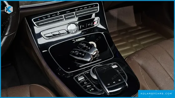 MERCEDES E-CLASS E300 4MATIC EXCLUSIVE