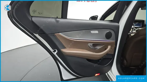 MERCEDES E-CLASS E300 AVANTGARDE