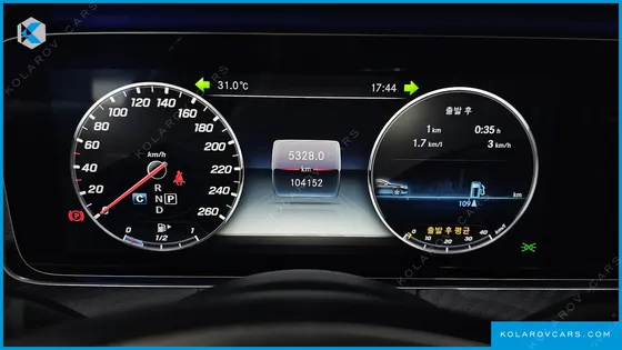 MERCEDES E-CLASS E300 4MATIC AVNATGARDE