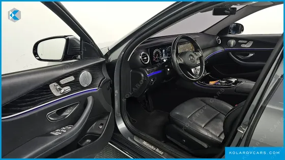 MERCEDES E-CLASS E300 4MATIC AVNATGARDE