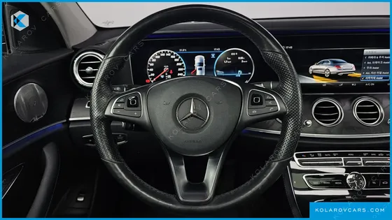 MERCEDES E-CLASS E300 4MATIC AVNATGARDE