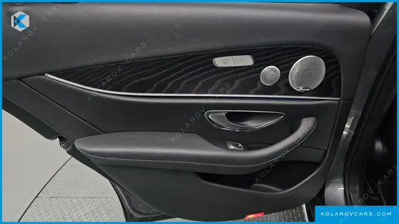 MERCEDES E-CLASS E300 4MATIC AVNATGARDE
