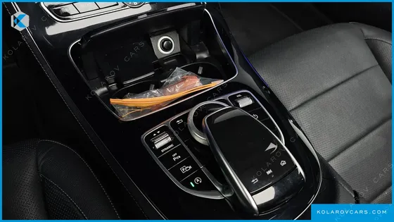 MERCEDES E-CLASS E300 4MATIC AVNATGARDE