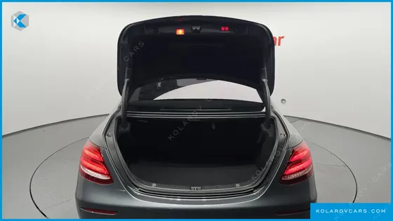 MERCEDES E-CLASS E300 4MATIC AVNATGARDE