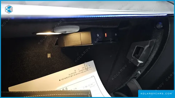 MERCEDES E-CLASS E300 4MATIC AVNATGARDE