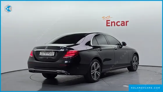MERCEDES E-CLASS E220D AVANTGARDE