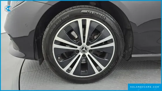 MERCEDES E-CLASS E220D AVANTGARDE