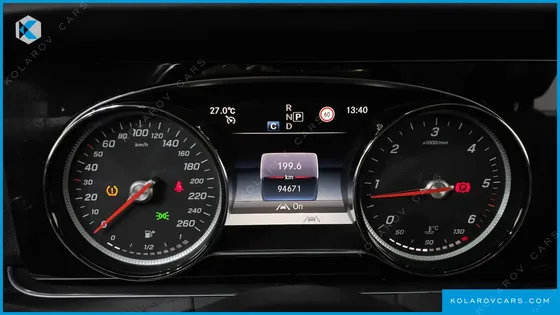 MERCEDES E-CLASS E220D AVANTGARDE