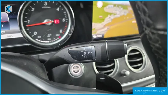 MERCEDES E-CLASS E220D AVANTGARDE