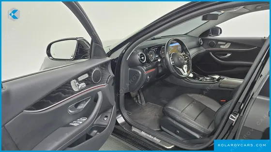 MERCEDES E-CLASS E220D AVANTGARDE