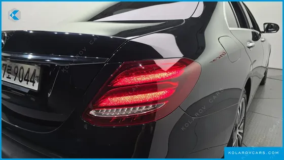 MERCEDES E-CLASS E220D AVANTGARDE