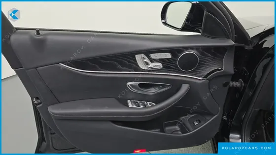 MERCEDES E-CLASS E220D AVANTGARDE