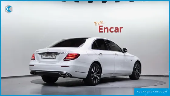 MERCEDES E-CLASS E300E EXCLUSIVE