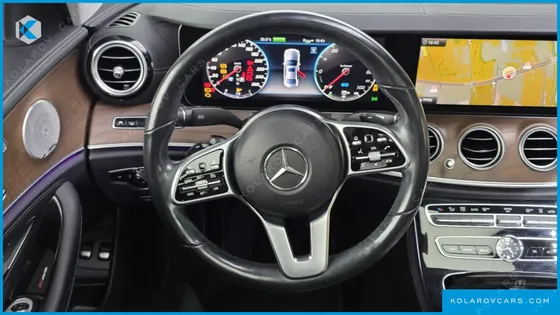 MERCEDES E-CLASS E300E EXCLUSIVE