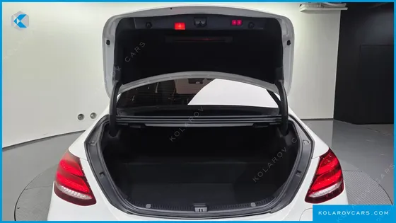 MERCEDES E-CLASS E300E EXCLUSIVE
