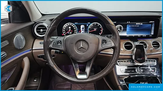 MERCEDES E-CLASS E300 4MATIC EXCLUSIVE