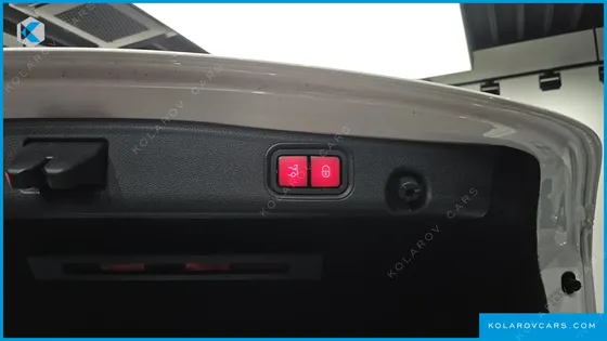 MERCEDES E-CLASS E300 4MATIC EXCLUSIVE