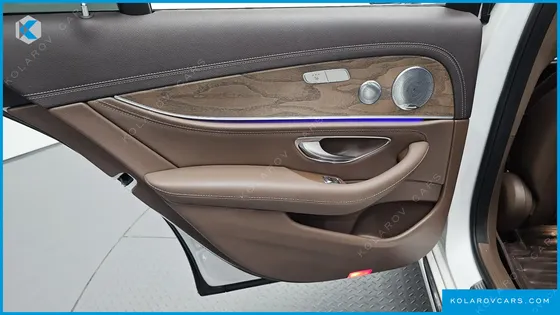 MERCEDES E-CLASS E300 4MATIC EXCLUSIVE