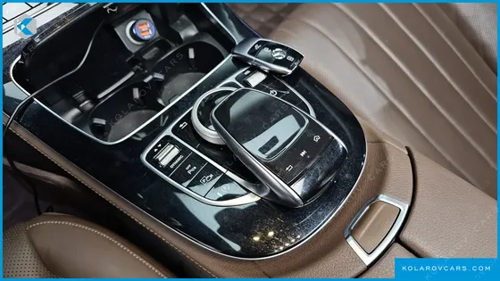MERCEDES E-CLASS E300 4MATIC EXCLUSIVE