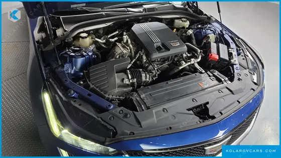CADILLAC CT5 2.0 SPORT