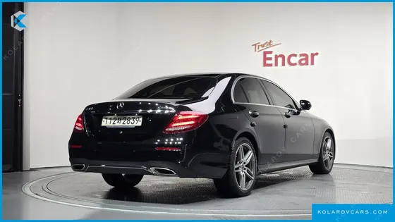 MERCEDES E-CLASS E300 4MATIC AMG LINE