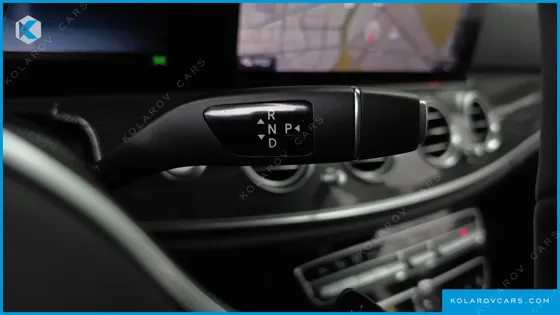 MERCEDES E-CLASS E300 4MATIC AMG LINE