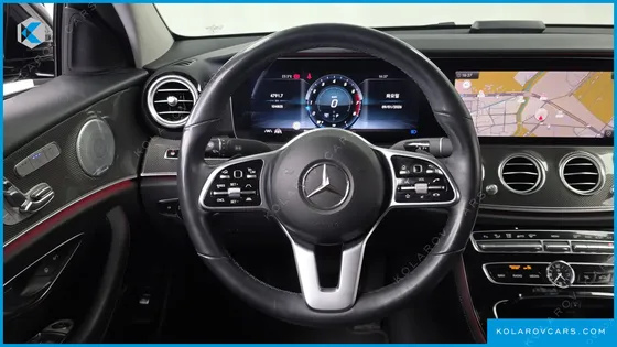 MERCEDES E-CLASS E300 4MATIC AMG LINE