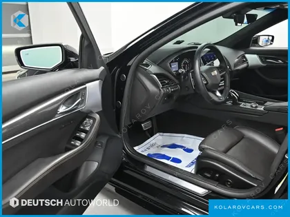 CADILLAC CT5 2.0 SPORT