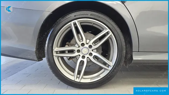 MERCEDES E-CLASS E300 4MATIC AMG LINE
