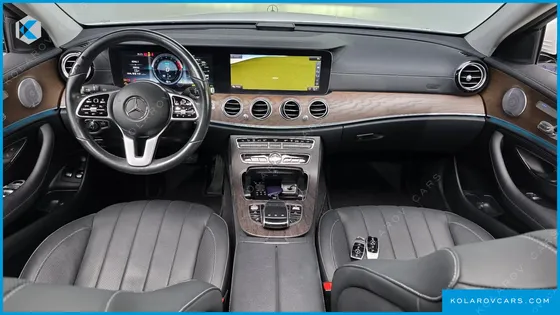 MERCEDES E-CLASS E300E EXCLUSIVE