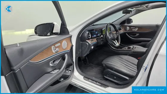 MERCEDES E-CLASS E300E EXCLUSIVE