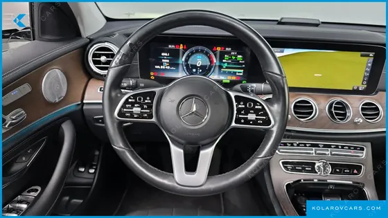 MERCEDES E-CLASS E300E EXCLUSIVE