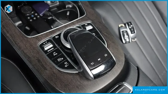 MERCEDES E-CLASS E300E EXCLUSIVE