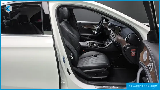 MERCEDES E-CLASS E300E EXCLUSIVE