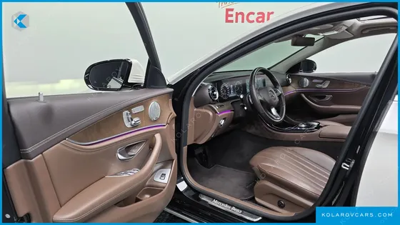 MERCEDES E-CLASS E300 4MATIC EXCLUSIVE